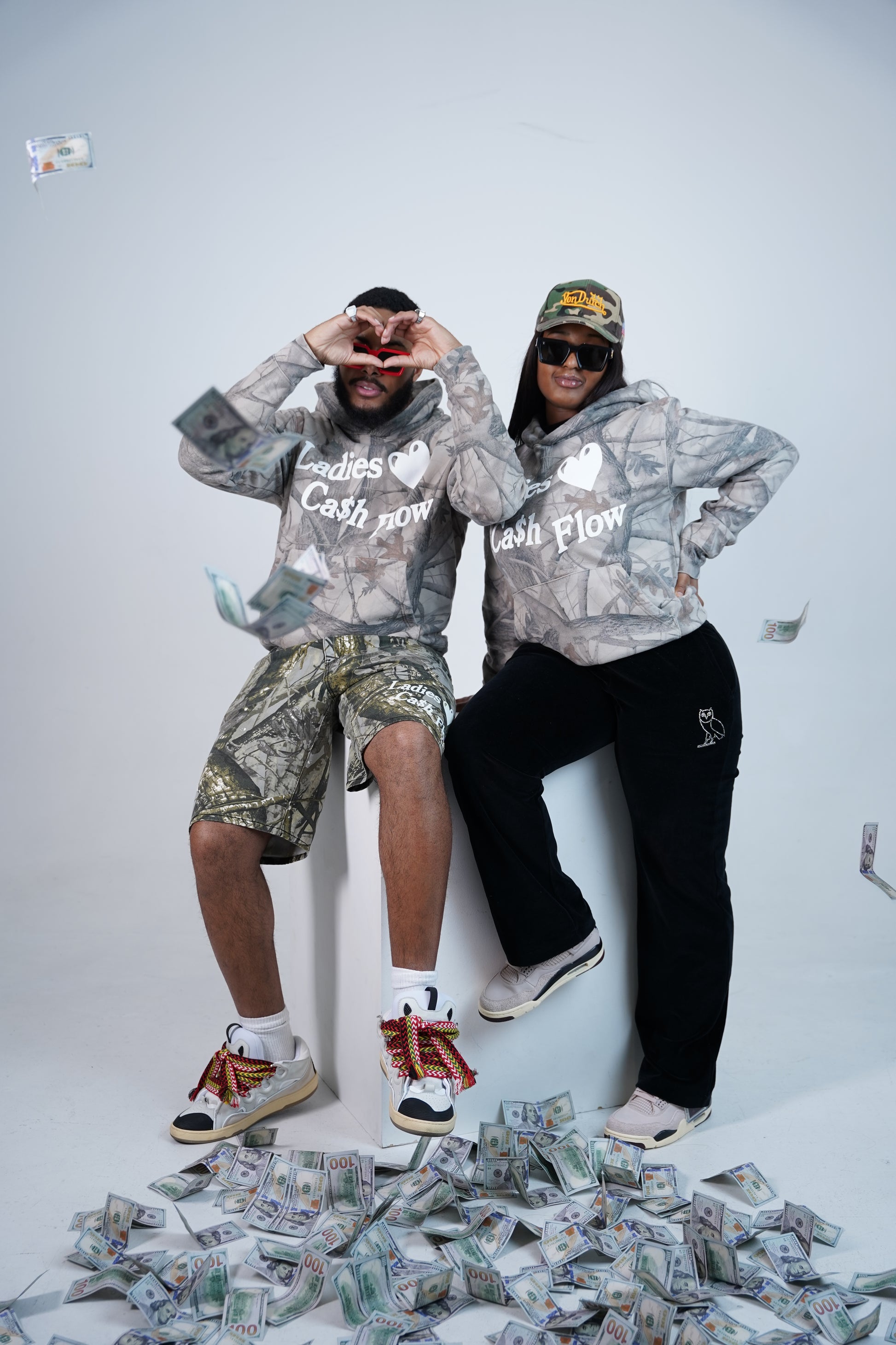 Ladies🤍Ca$hFlow™ PullOver Hoodie