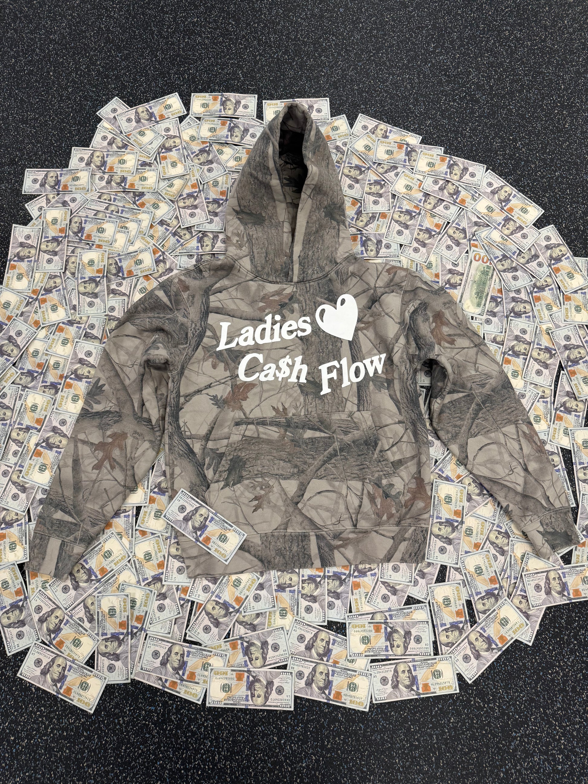 Ladies🤍Ca$hFlow™ Camo PullOver Hoodie