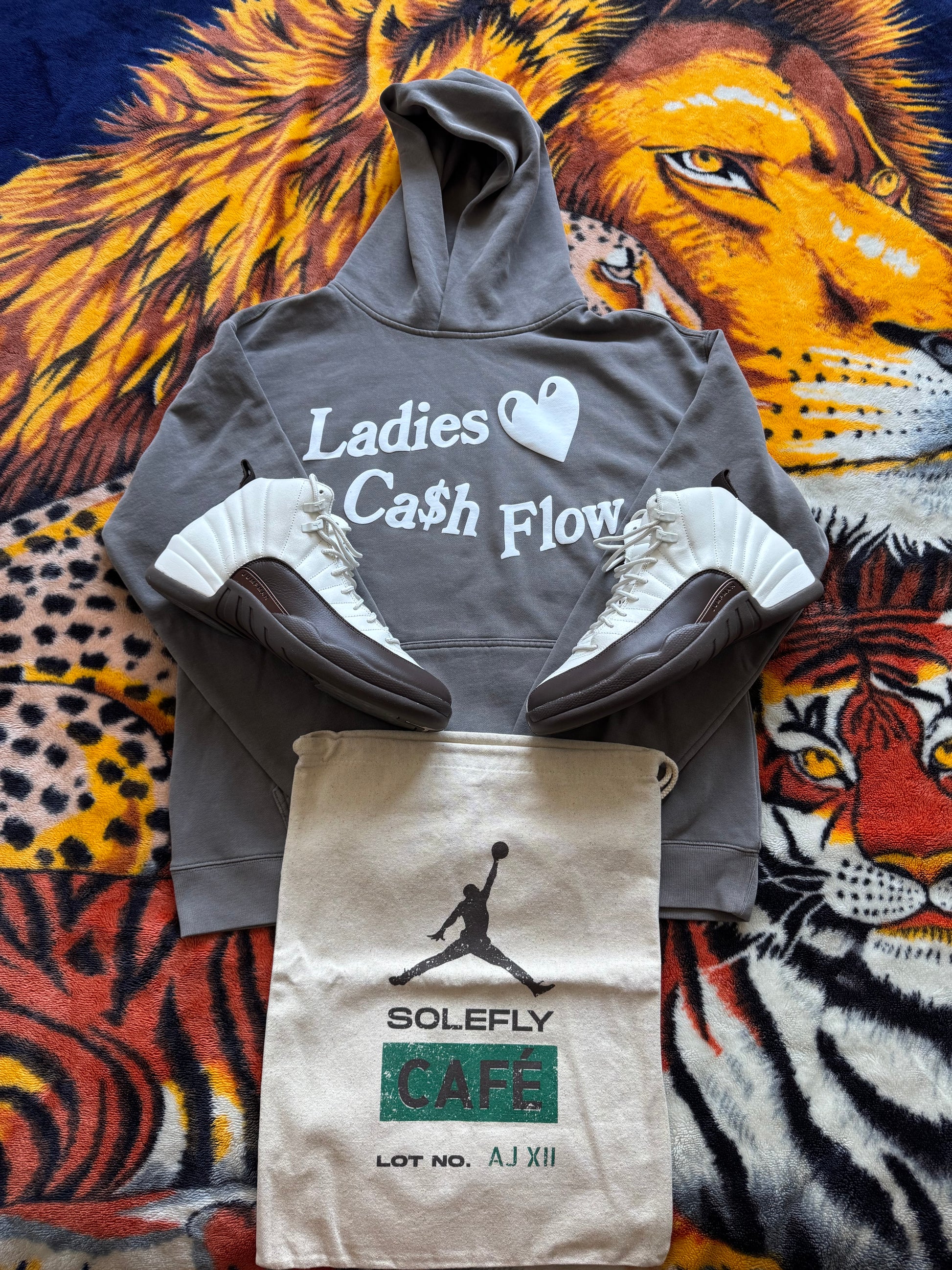 Ladies🤍Ca$hFlow PullOver Hoodie